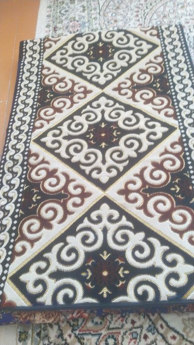 Көрпе көрпеше бар