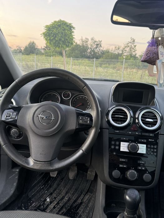 Opel corsa 1.7 cdti