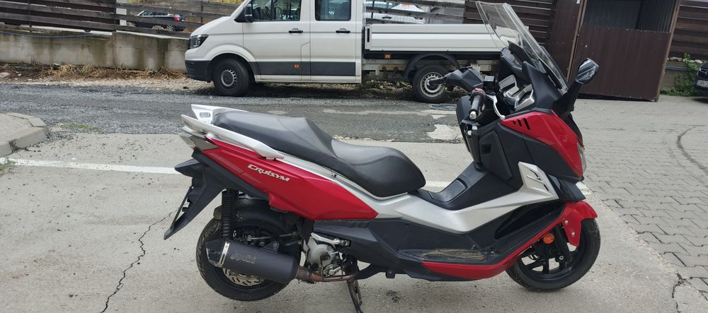 Scuter maxi scuter sym Cruiser 125 cmc  maxiscuter