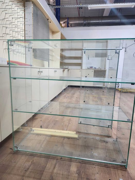 Vitrine de expunere marfa