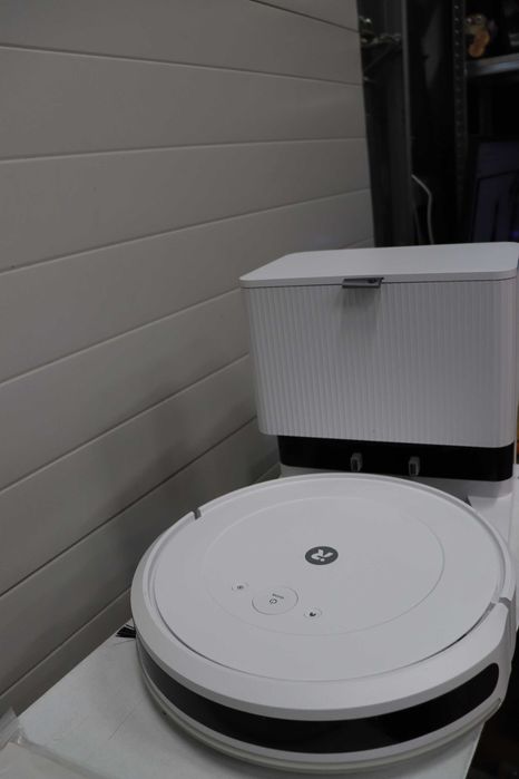 Прахосмукачка робот iRobot Roomba Combo 2 Essential (Y0512)