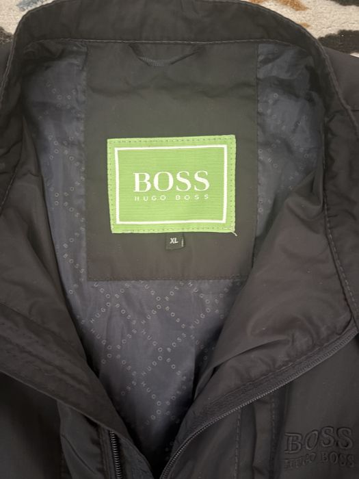Geaca Hugo Boss -stare impecabila