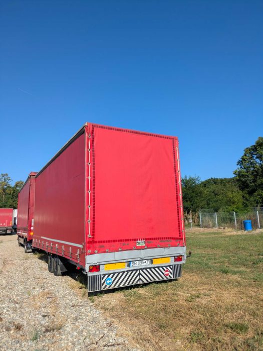Camion Mercedes Atego cu remorca