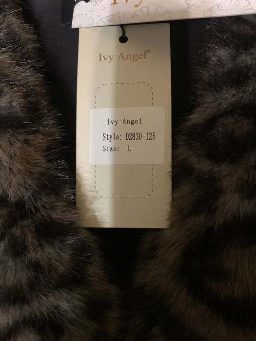 Шуба женская искуственная.