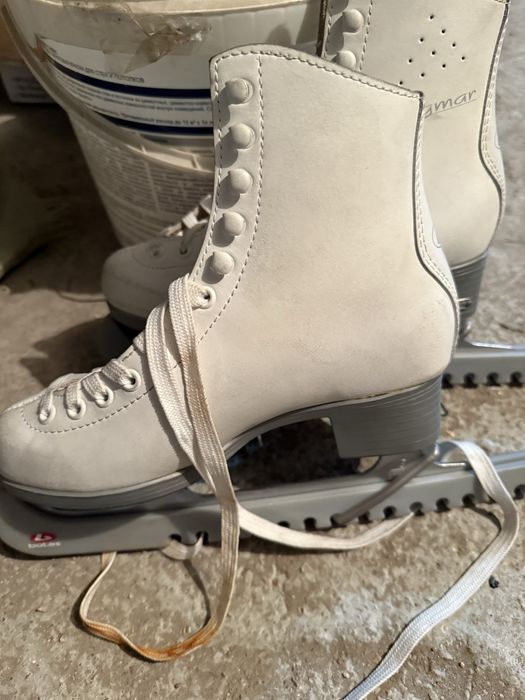 Продам коньки в хорошем состоянии