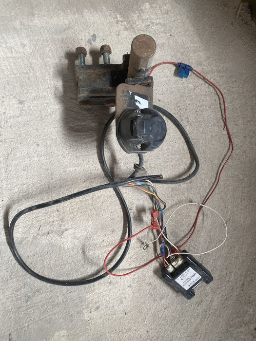 Vand Cui Remorcare Audi B8