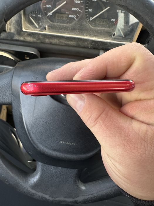 Iphone se 2020 red product