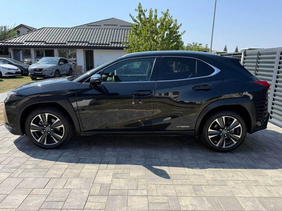 LEXUS UX 2019 — imagine 4