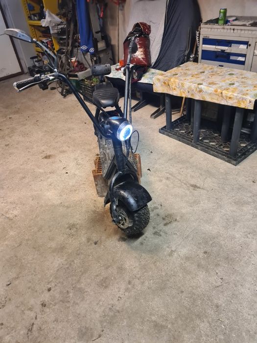 Vând scuter electric
