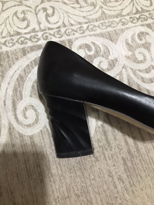 Чёрный туфли классический