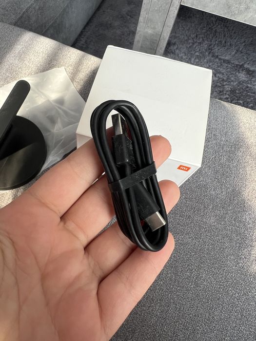 Xiaomi mi 20W wireless charging stand, стойка с безжично зареждане