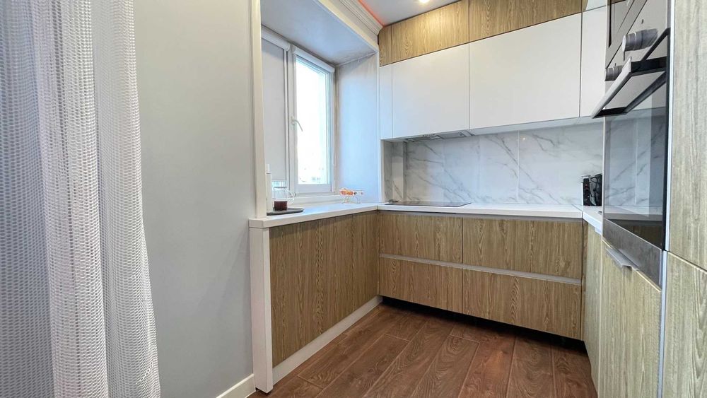 Срочно продам 3- х квартиру в центре