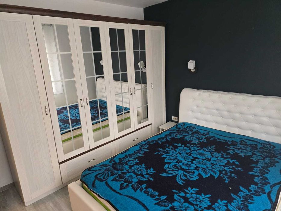 Apartament proaspat renovat spre inchiriere