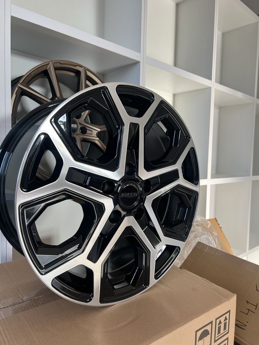 Jante noi R18 Arceo LT-2 5x120 pt Volkswagen Transporter Amarok M