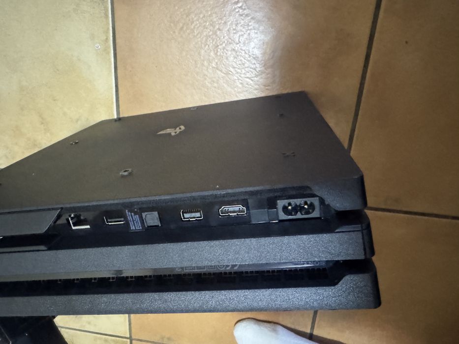 PS 4 pro 1 TB impecabil 7216B playstation sony