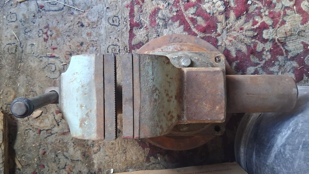 Тиски производство СССР