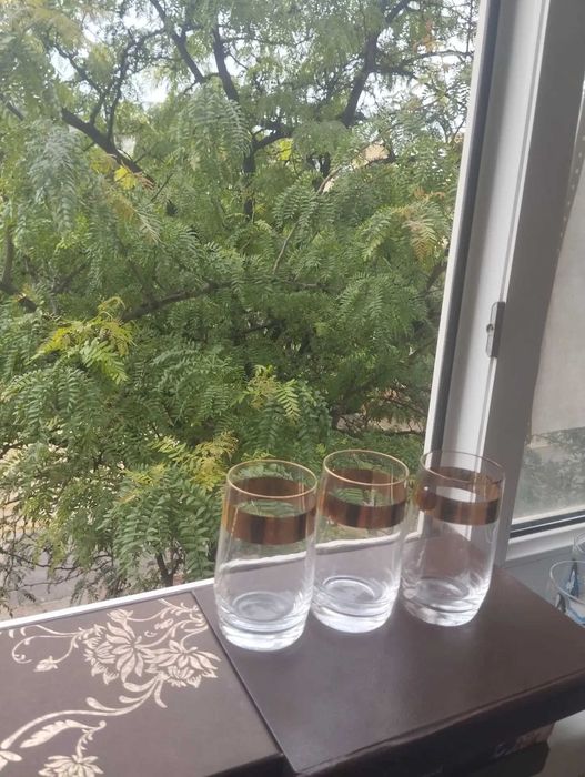 Стаканы из стекла.