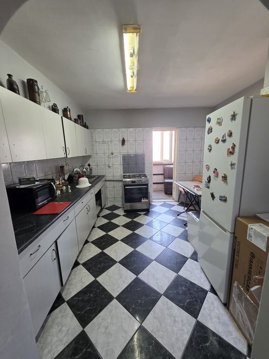 Vand apartament 4 camere calea rahovei 334