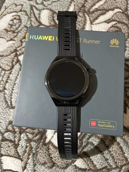 Продавам Huawei WATCH GT runner