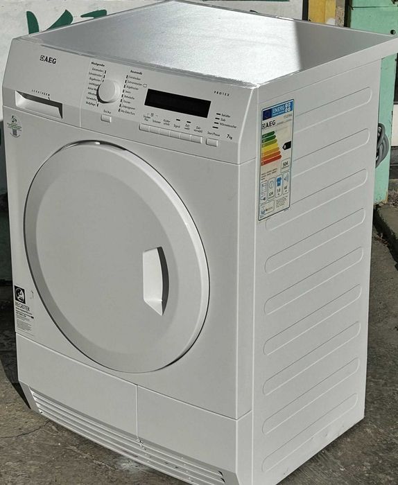Сушилня AEG кондензна 7 kg T71275AC