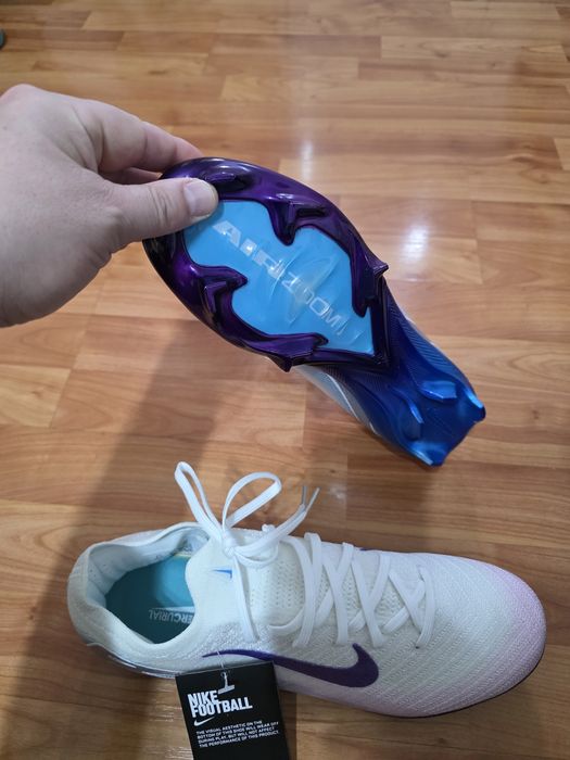 Ghete de fotbal Nike