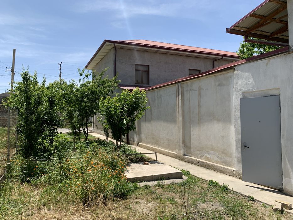 Сергели Хонободда шинам, катта оила учун ховли Сотилади