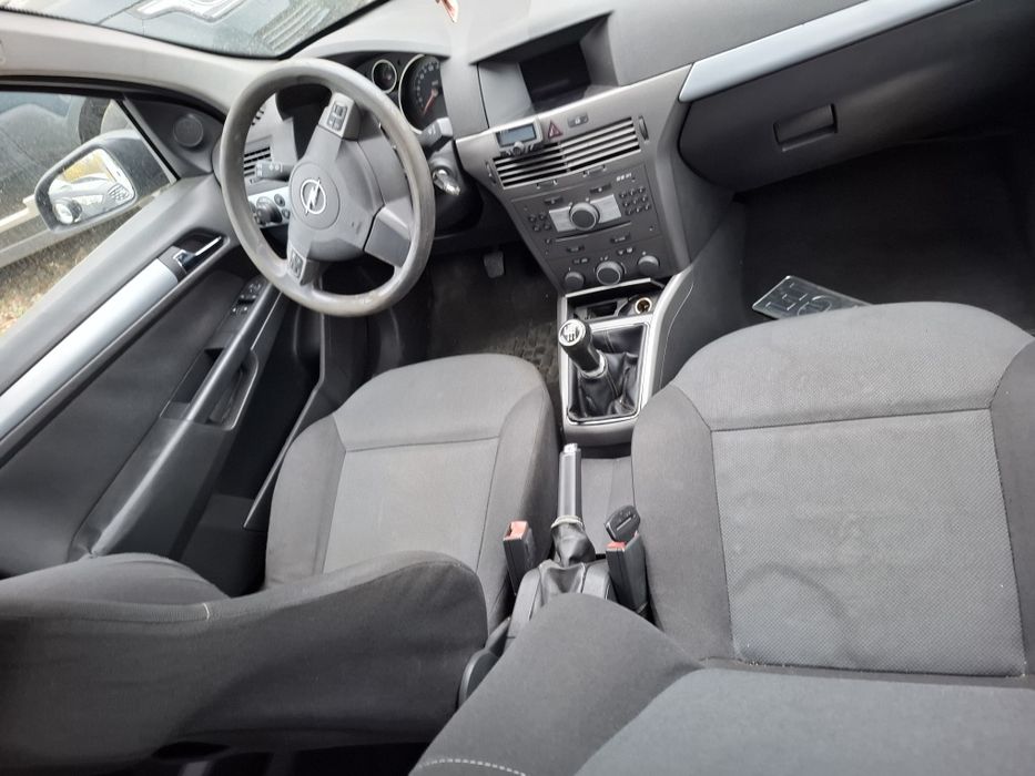 Dezmembrez Opel astra h 1.7dti si 1.3cdti/capota astra h/bara fata ast