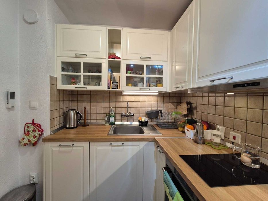 Дава се под наем Четиристаен апартамент в София, Слатина - 110 кв.м за 800 € - Снимка #1