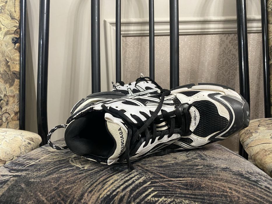 Balenciaga runners