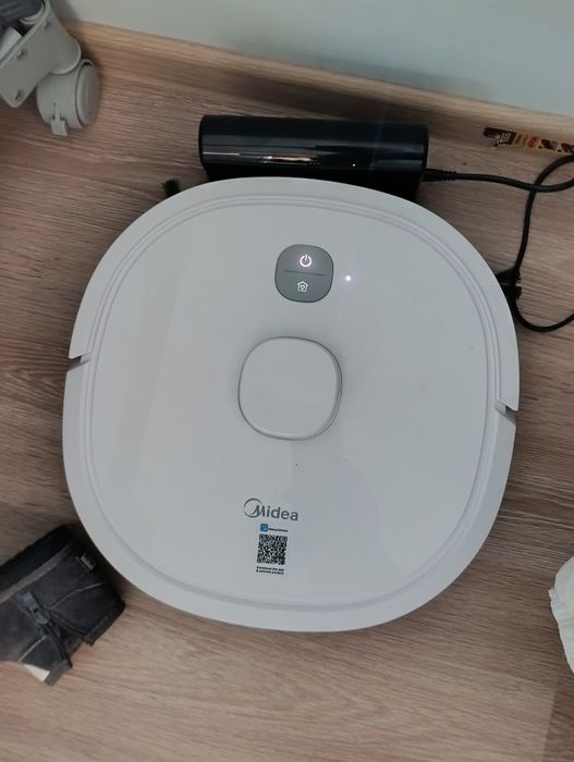 Робот пылесос midea m6