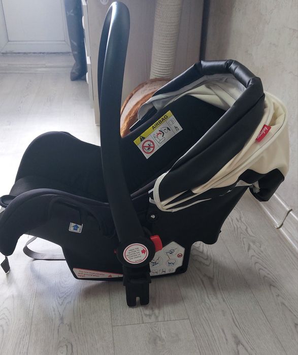 Продам коляску 3 в 1