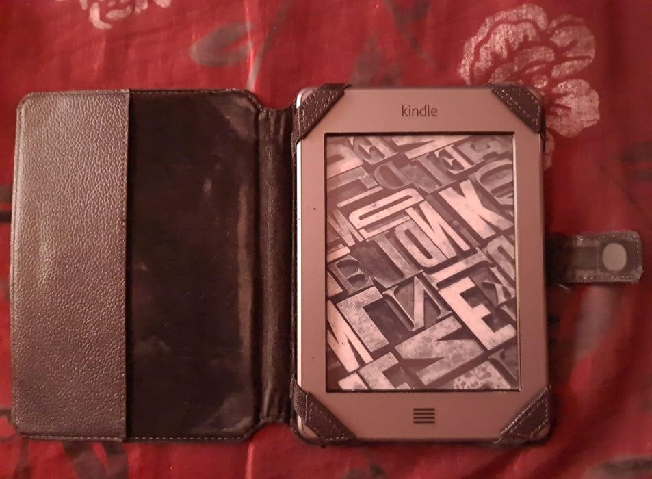 Carte electronică Kindle Touch