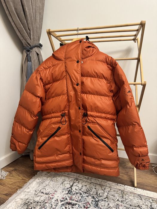 Пуховик Adidas by Stella Mccartney
