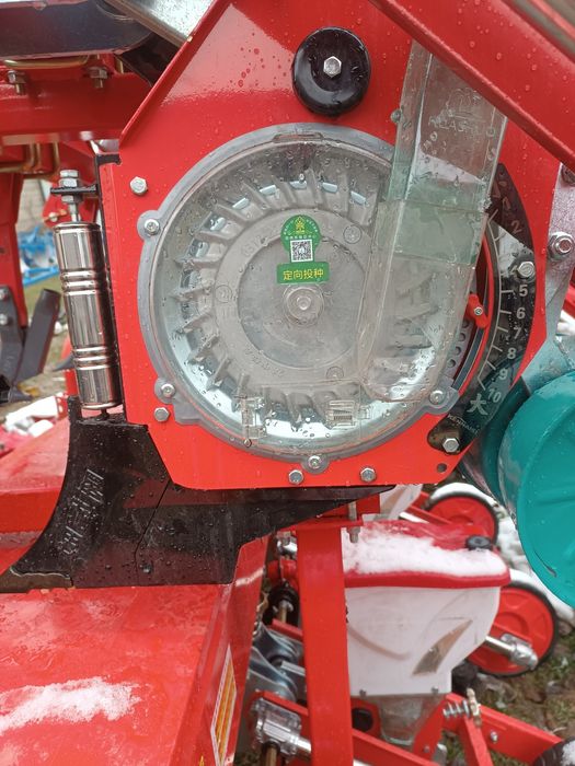 Янги Радовой сеялка