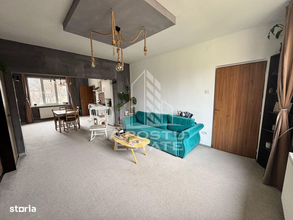 Casa tip duplex, P+M, 5 camere, zona Favorit.