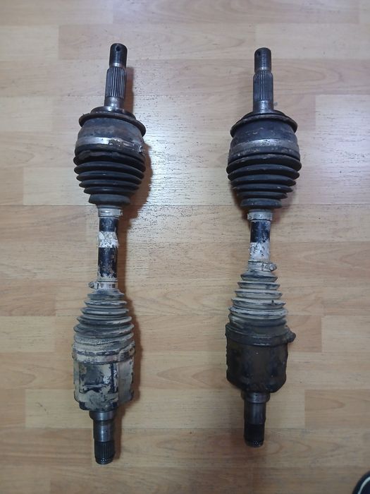 Олд тараф Тойота НILUX 2013 грана