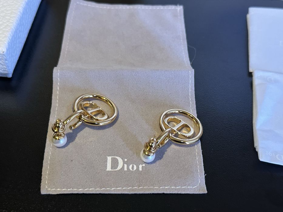 Нови Дамски Обеци Christian Dior 30 Montaigne CD Logo Pearl Drop Earrings с пълен комплект аксесоари