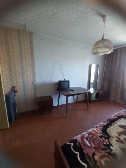 3 комнт, 5/5, кирпич,1984 год