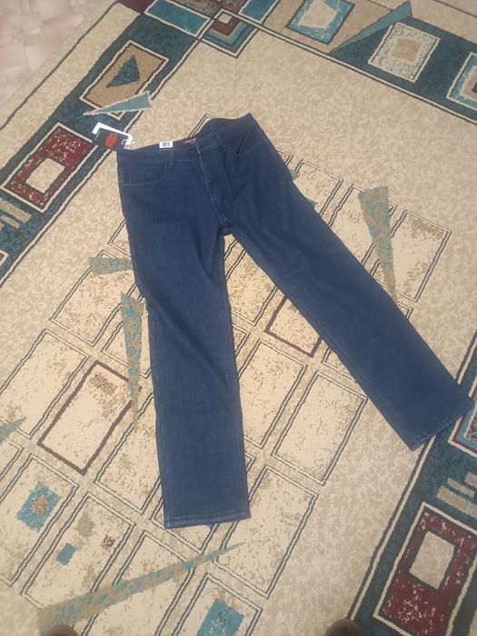 Толстовка, джинсы