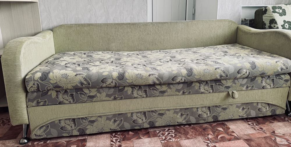 Продам раскладной диван, б/у