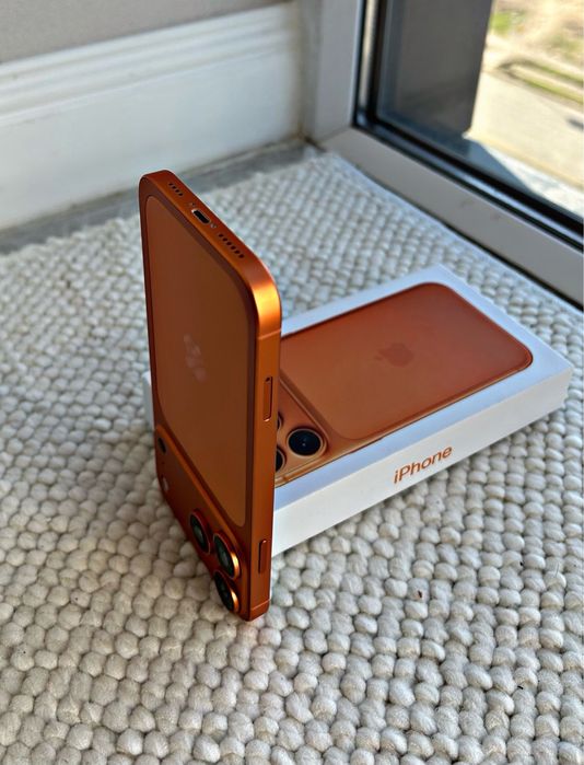  iPhone XR[128GB] в корпусе Айфон 17 PRO