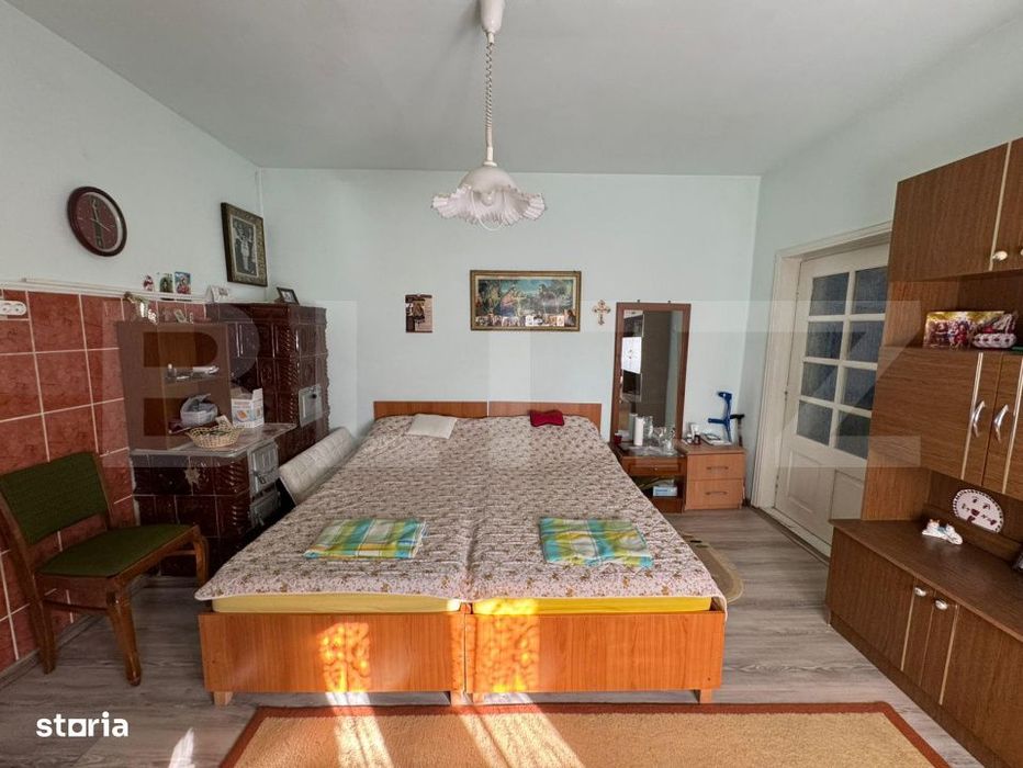 Casa cu 6 camere in Soimus