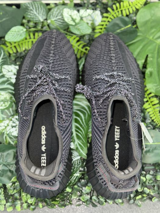 Adidas yeezy boost black