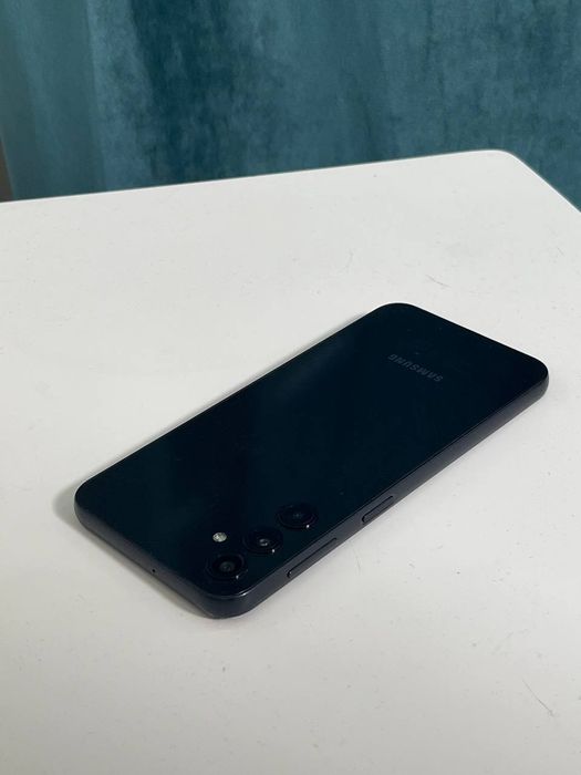 Samsung a24  б/у