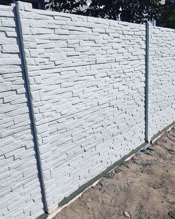 Gard din placi si garduri de beton