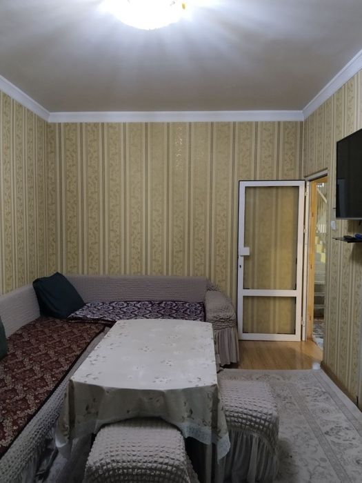 Yunusubod 8 kvartal 1, xona 2 xona qilingan srochna sotiladi