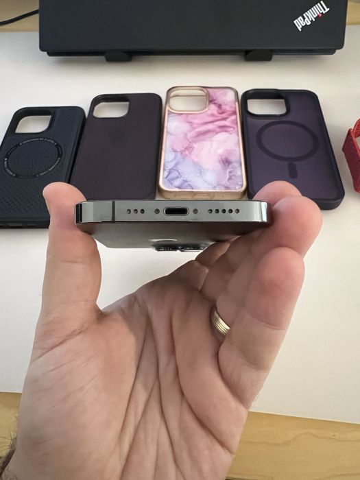 Iphone 13 pro si apple watch SE