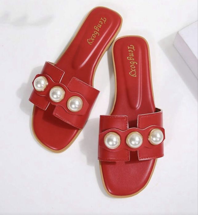 Slapi dama marimea 38