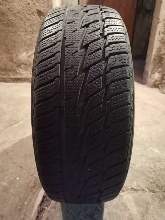 Продавам 1 брой зимна гума 205.55.16 дот 2019 Matador