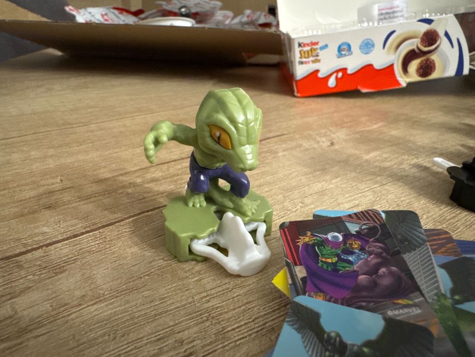 Spiderman Kinder Joy фигурки